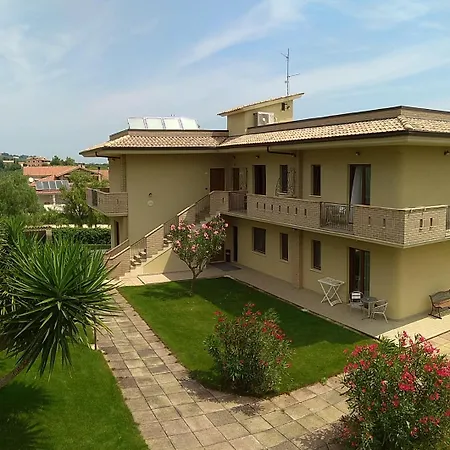 Aparthotel Eden 3*