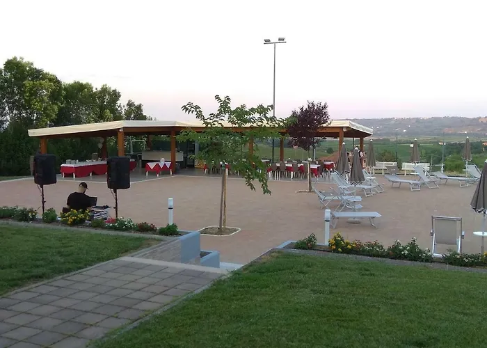 Apart-hotel Eden Mozzagrogna